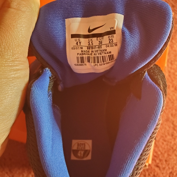 BLUE NIKE TEAM HUSTLE D8 - Picture 5 of 7